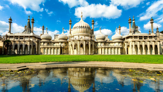 Top Places to Visit in the UK This Spring 🌸