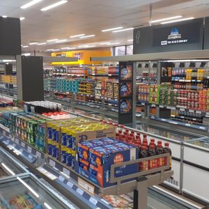 Farmfoods Supermarket Frozen Food Aisles