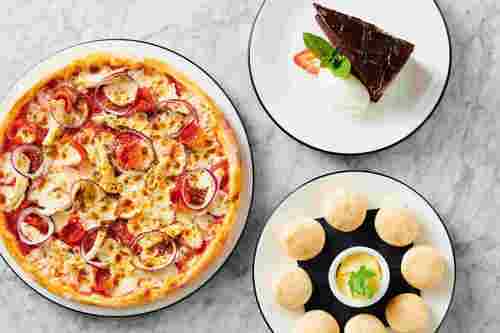 PizzaExpress Family Meal with Pizza and Dough Balls