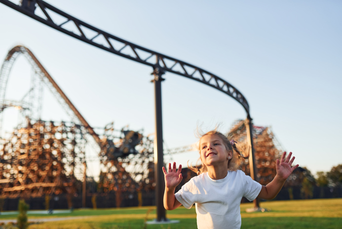 How to Prepare for a Full Day at a Theme Park with Kids